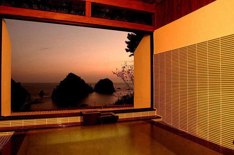 絶景の宿堂ヶ島ホテル天遊