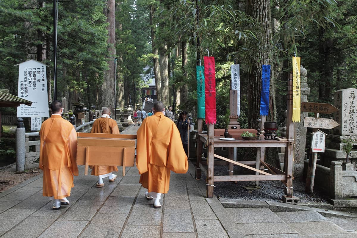 (photo) Okuno-in Cemetery 4