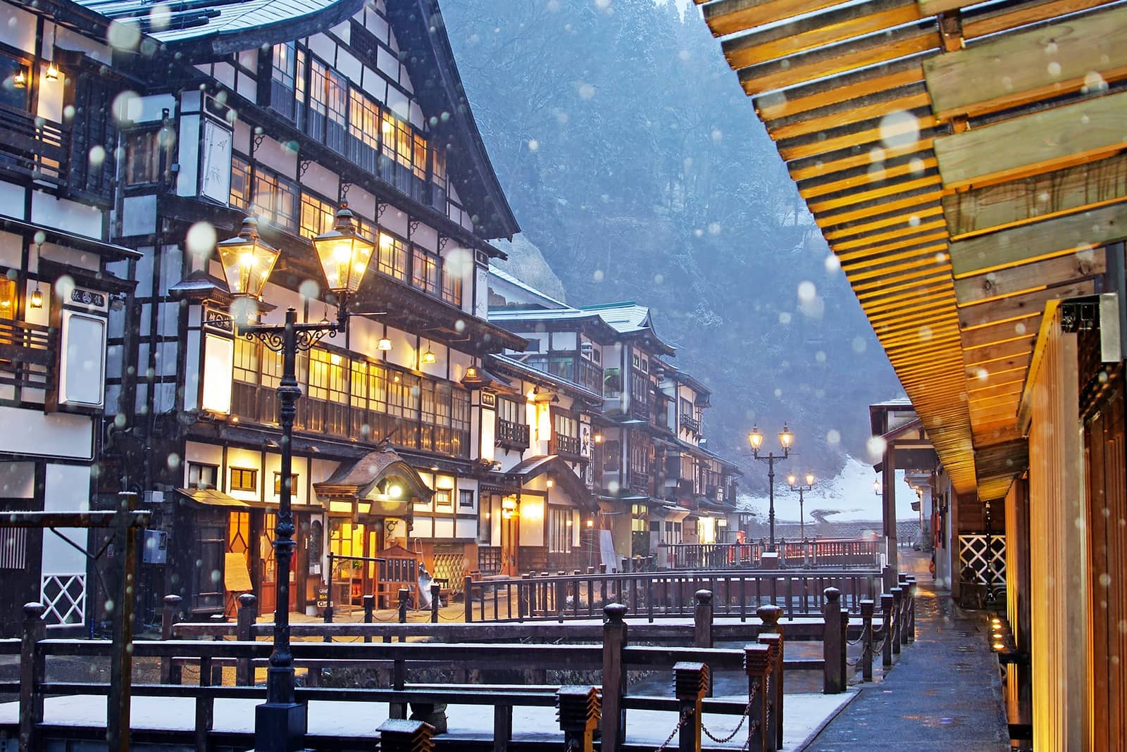 (photo) Ginzan Onsen 1