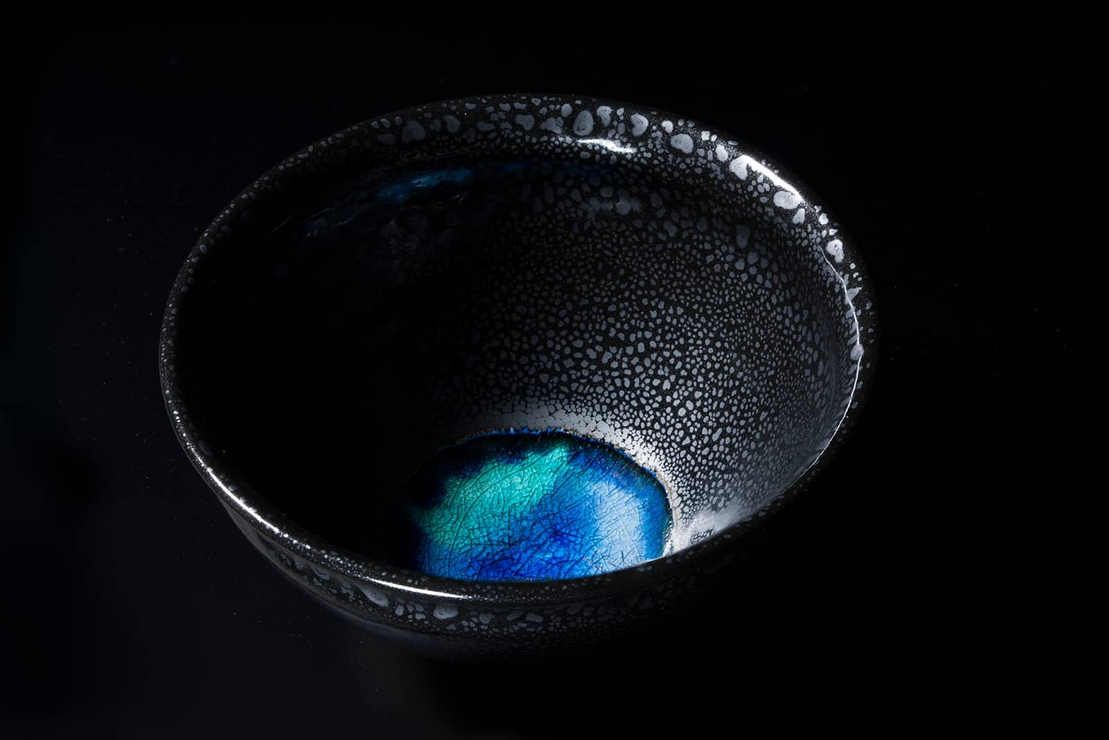 (photo) Ishigaki-yaki Pottery 1